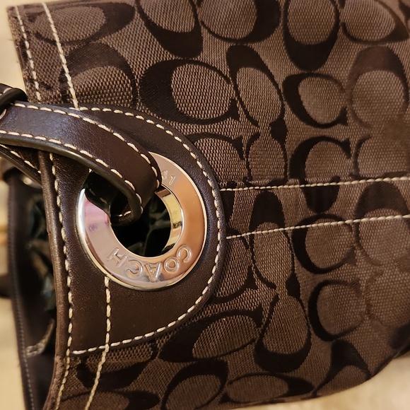 ♡ Coach ♡ Brown - Picture 6 of 13
